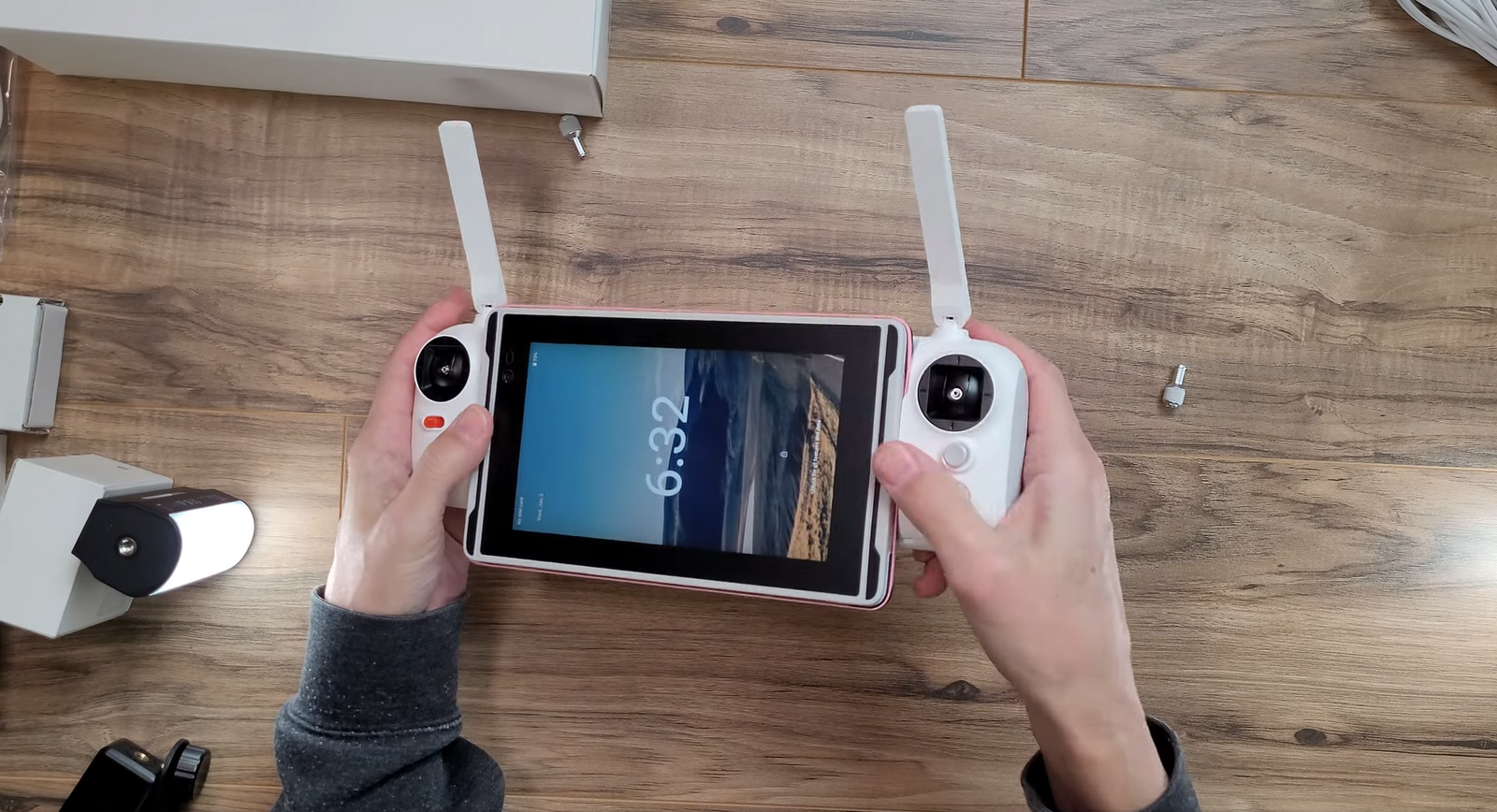 HUGEROCK X7 integrated with FIMI X8SE 2022 drone controller
