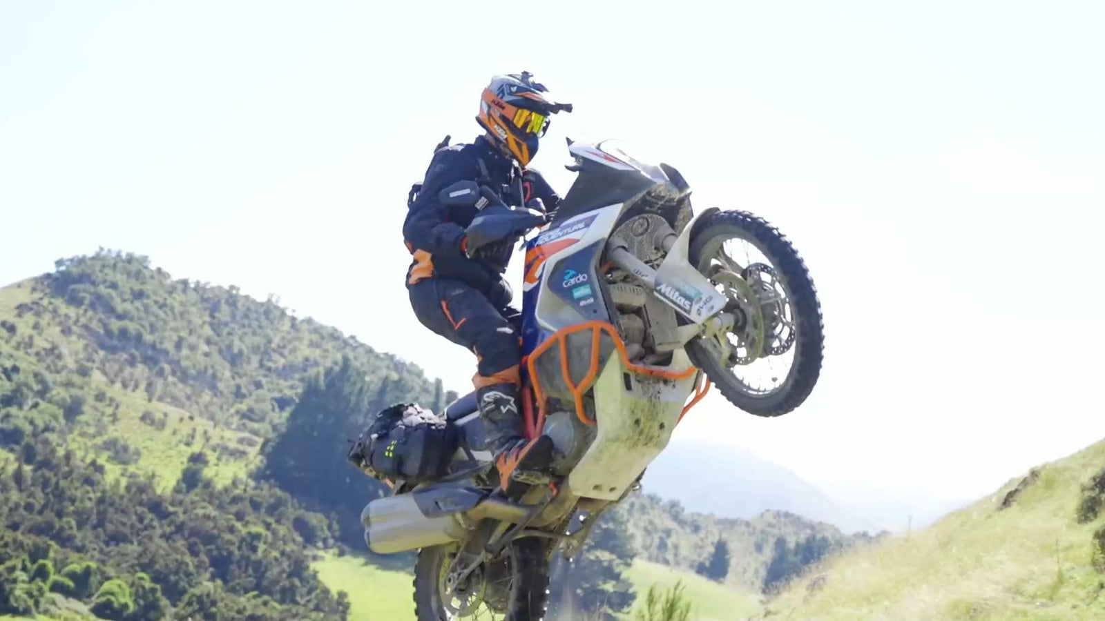 Yamaha Tenere 700 equipped with HUGEROCK X70 adventure navigation tablet