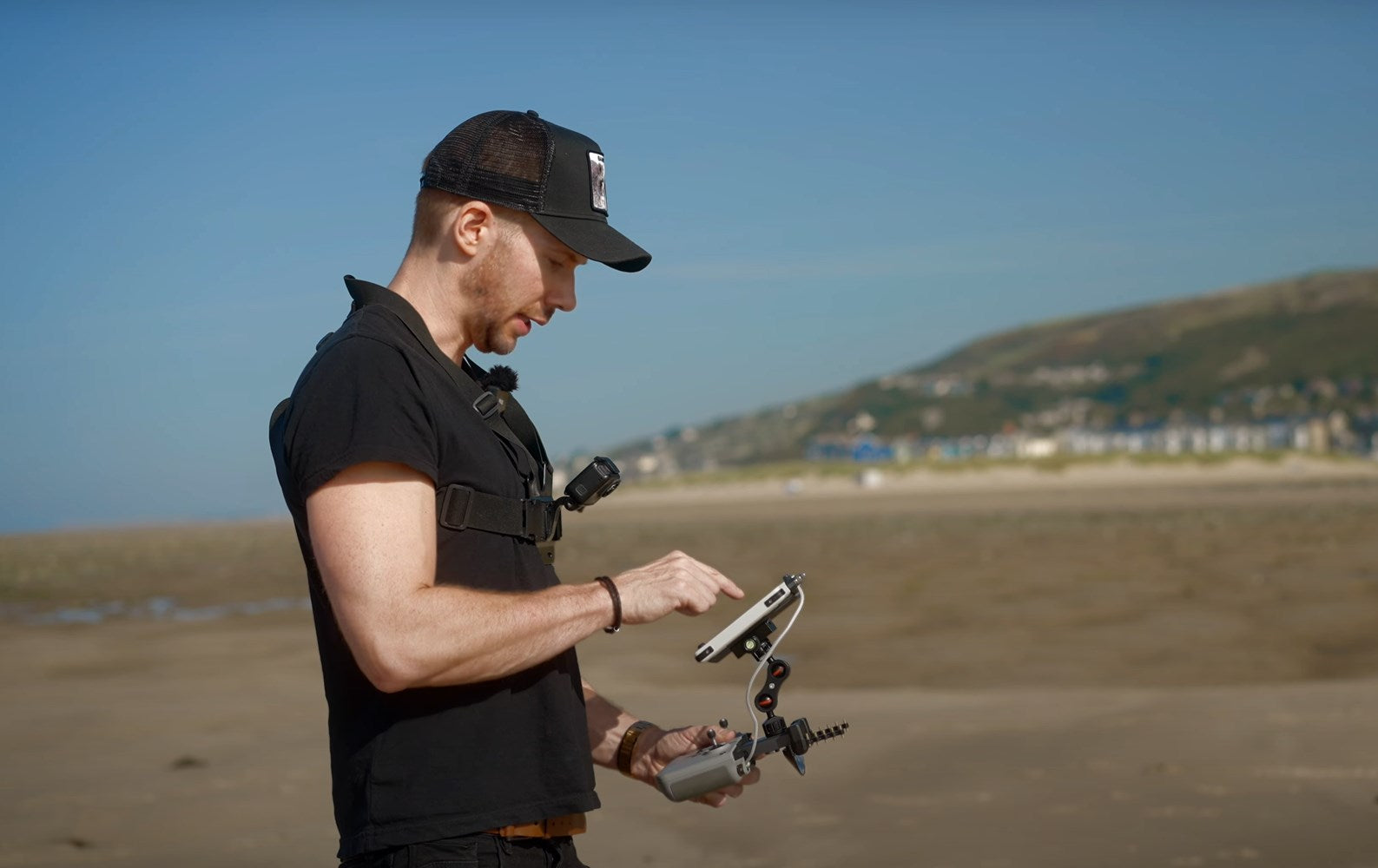 Load video: Life works better with HUGEROCK